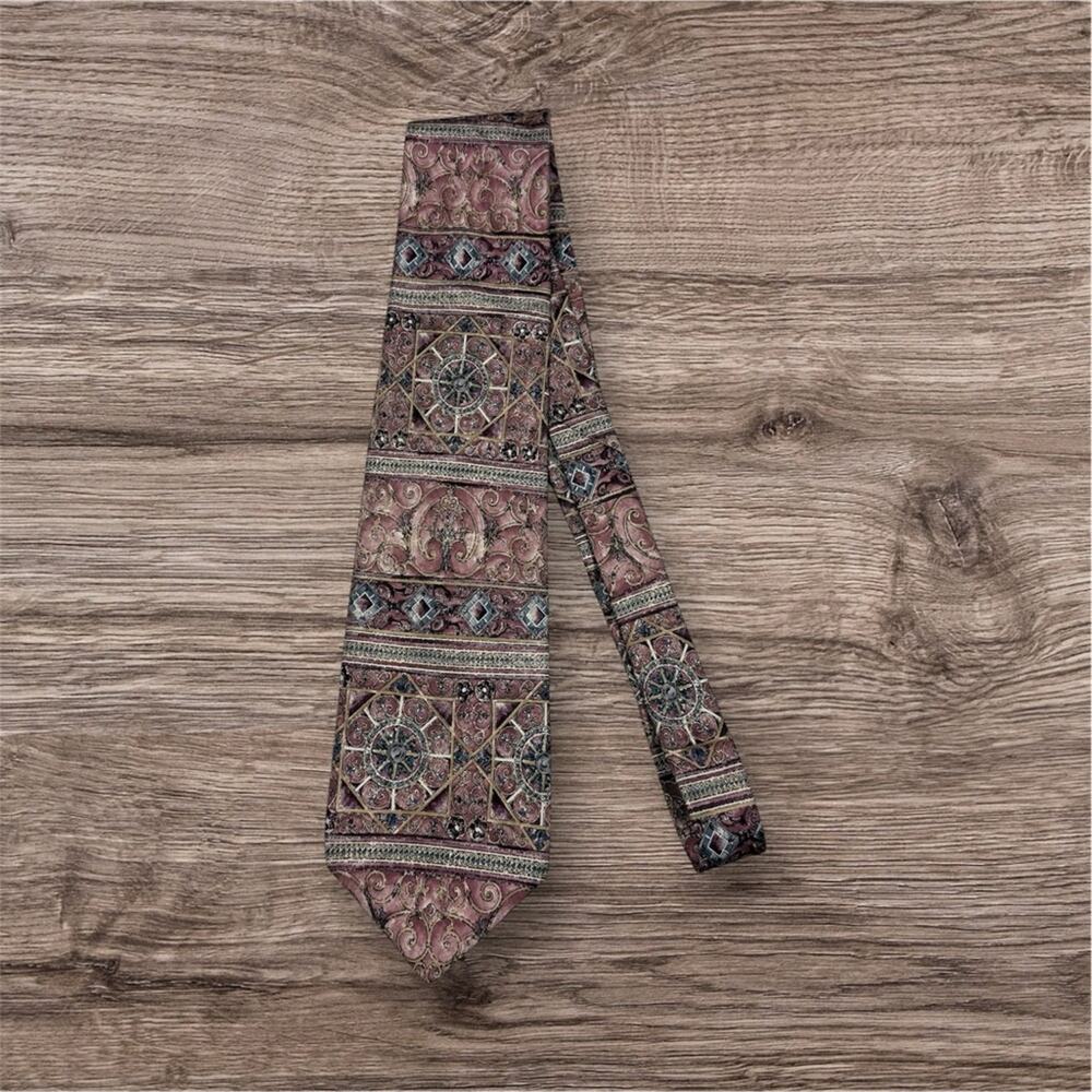 Classic Geometric Men's Tie